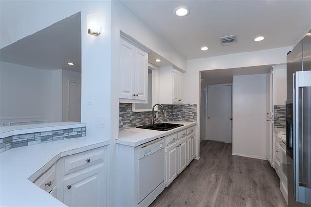 Building Photo - 7450 Holly Hill Dr