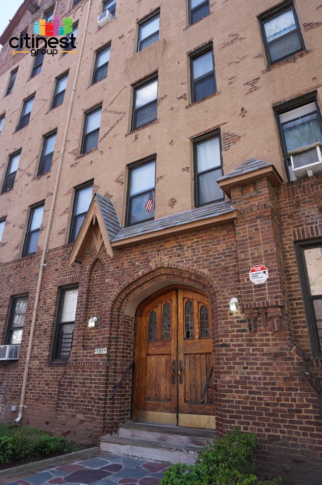 Building Photo - 101 Marine Ave