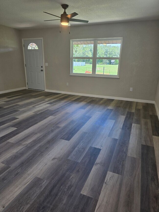 Foto del edificio - Beautiful 3/2 on Large Lot in Homosassa!!!