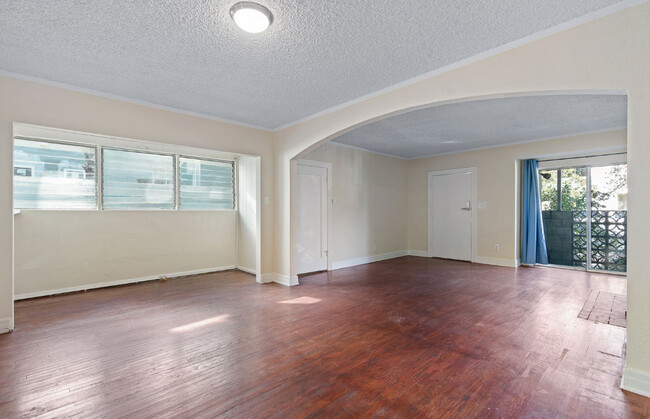 Foto del edificio - 929 N Croft Ave