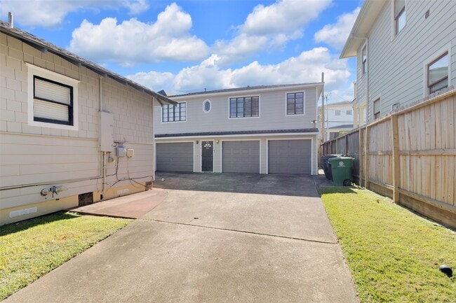 Building Photo - 214 Munford St