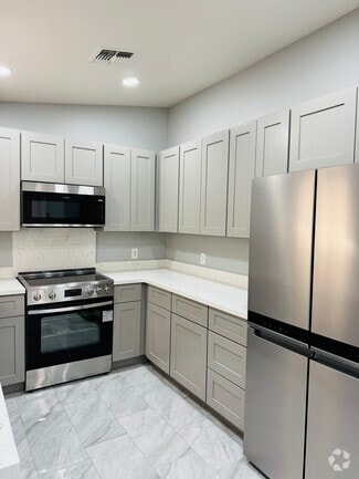 Building Photo - 9039 N 53rd Ave