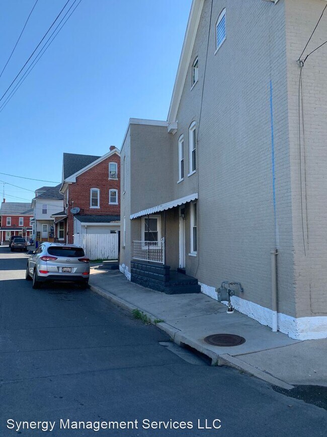 Foto del edificio - 4 br, 1 bath House - 440 Cook Street
