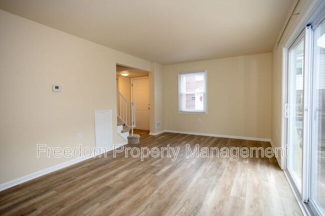 Foto del edificio - 8343 Irongate Way