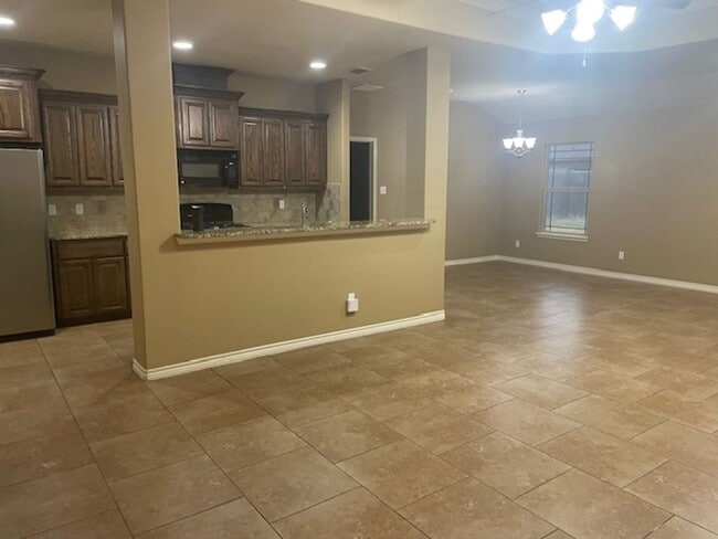 Building Photo - Beautiful Home in the Pinehollow Subdivision-Flour Bluff
