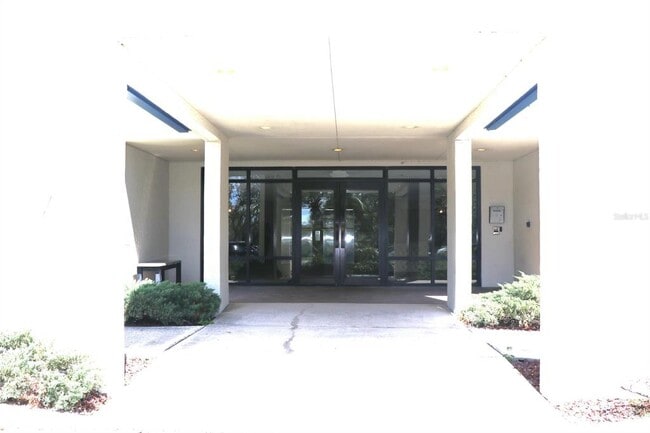 Building Photo - 2333 Feather Sound Dr
