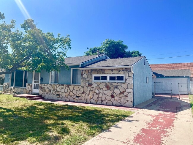 Building Photo - Lovely Home in Westminster for Rent -8451 ...