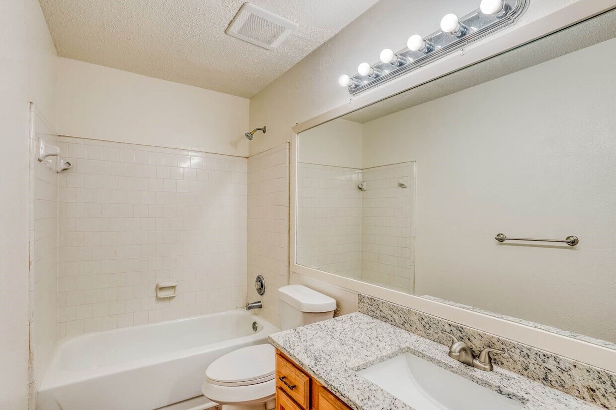 Foto del edificio - 22614 Powell House Ln