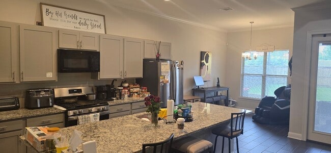 Building Photo - Waterford Bend Subdivision (3 Bedroom 2 Bathroom)
