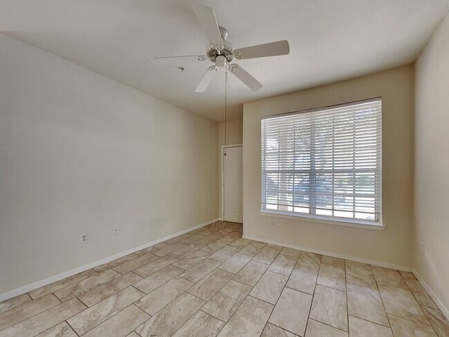 Foto del edificio - 832 Grand Regency Pointe