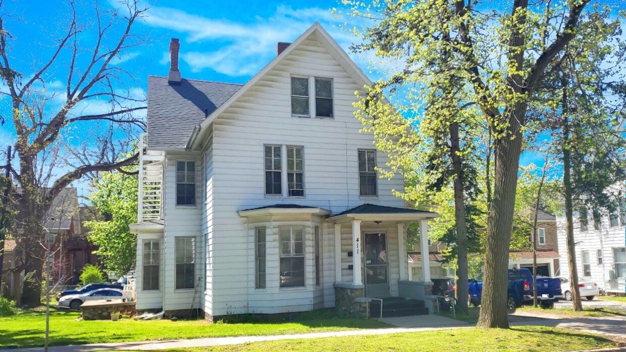 Foto principal - 411 N State St