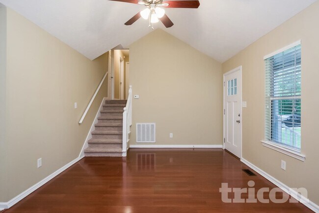 Foto del edificio - 48 Hale Haven Dr