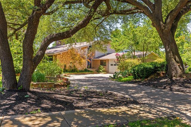 Foto del edificio - 8434 Greenstone Dr