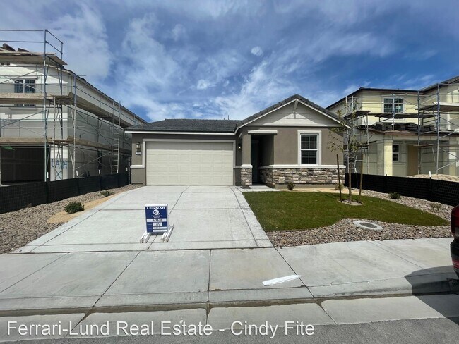 Foto del edificio - 4 br, 3 bath House - 2082 Maradona Dr