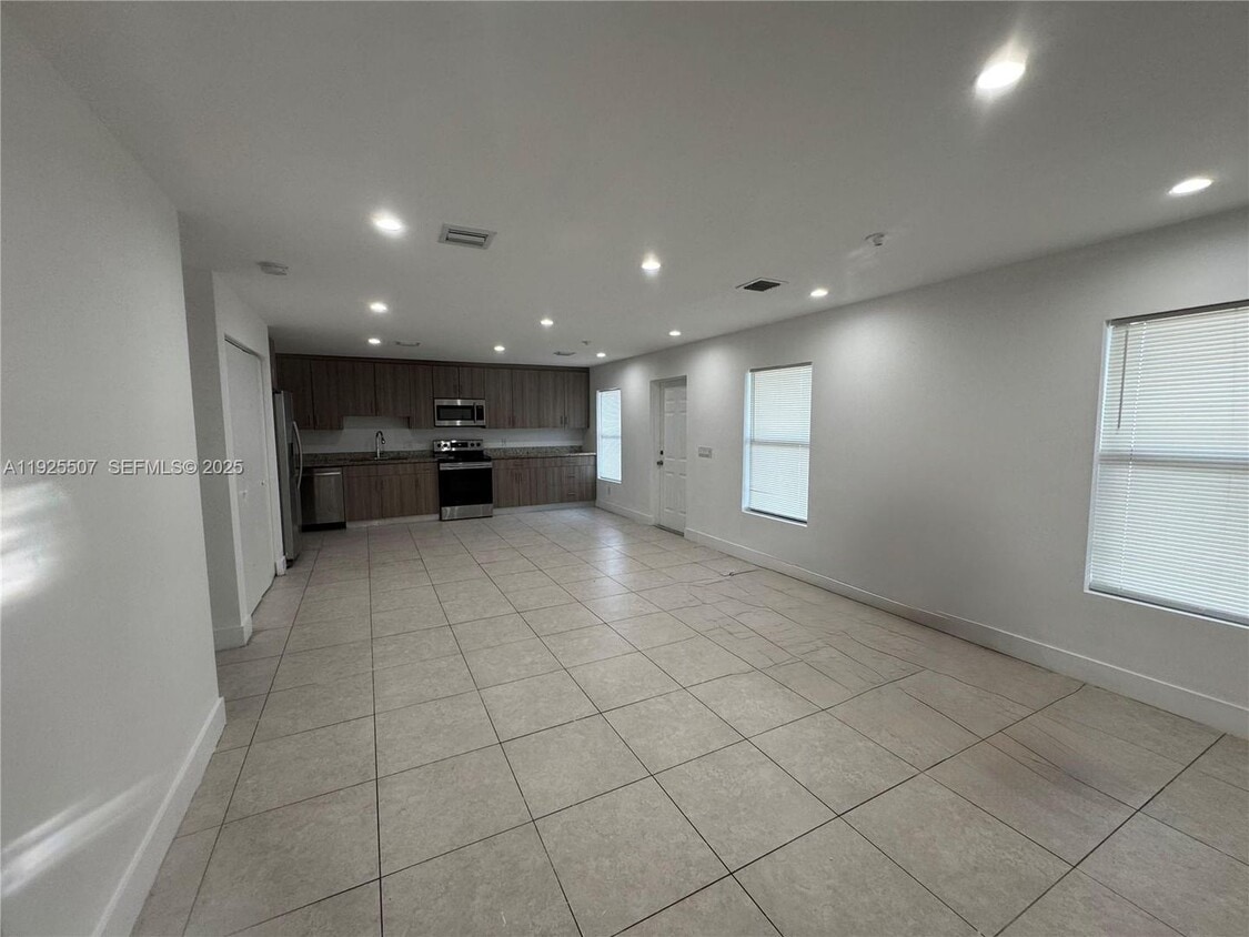 Photo - 605 NW 3rd East, Hallandale Beach, FL 33009