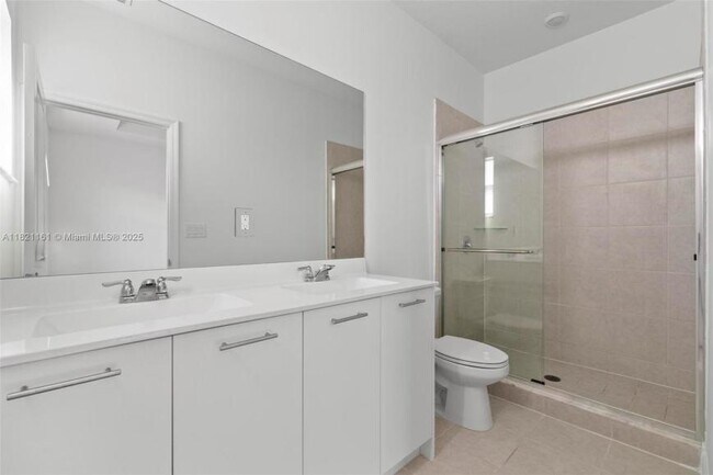 Foto del edificio - 3 bedroom in Miami FL 33167