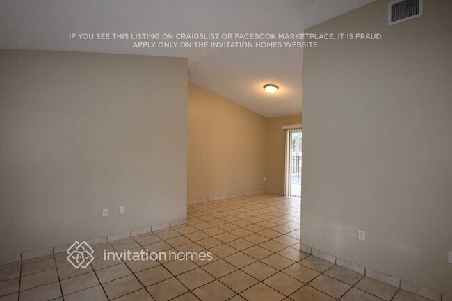 Foto del edificio - 6341 Sedgewyck Cir W