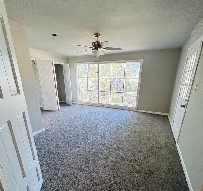 Foto del edificio - 1037 SW Binkley St