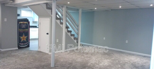 Building Photo - 319 Hance Ave