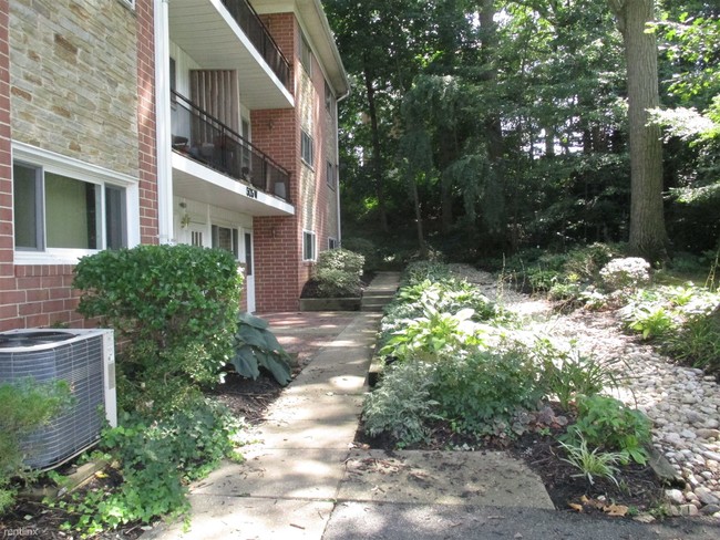 Foto del edificio - 2 br, 1 bath  - 505 Epsom Rd Apt Tc