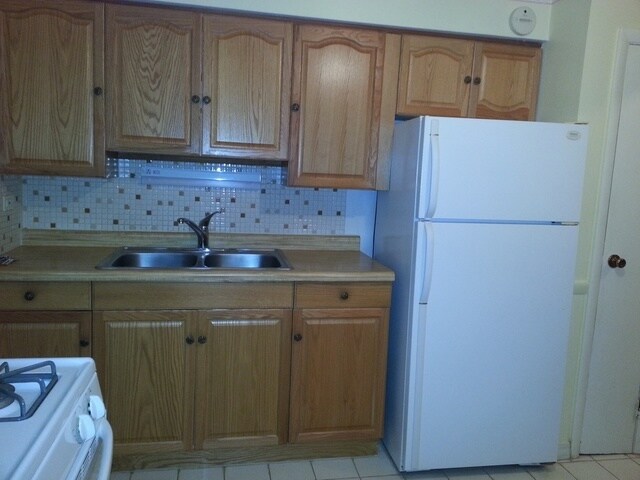 Foto del edificio - 8994 Kennedy Dr