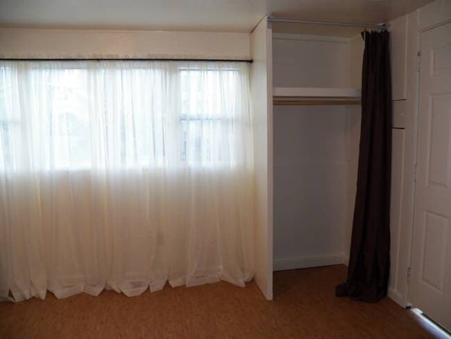 Living room - 4012 Lambert Rd