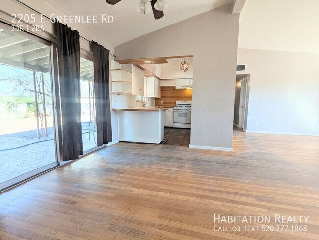 Foto del edificio - 2205 E Greenlee Rd