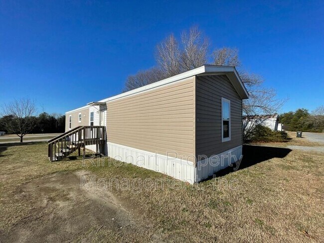 Building Photo - 1003 Ruby St
