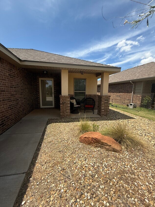 Foto principal - 10106 Viola Ave