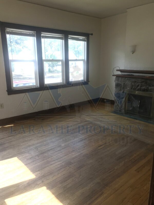Foto del edificio - 515 E Lewis St