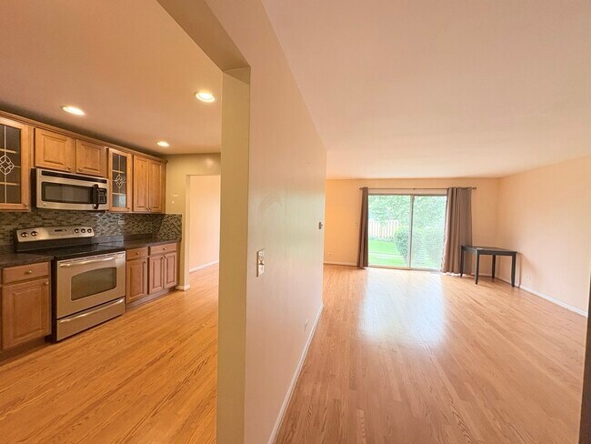 Building Photo - 424 Mallard Dr