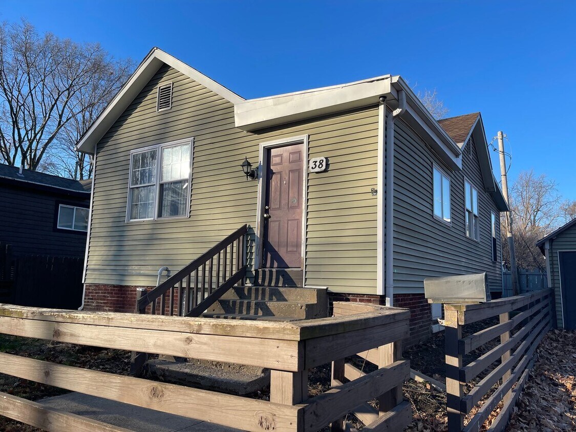 Foto principal - 38 E Beardsley Ave