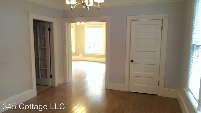 Building Photo - 2 br, 1 bath House - 345 16th Ave. E.