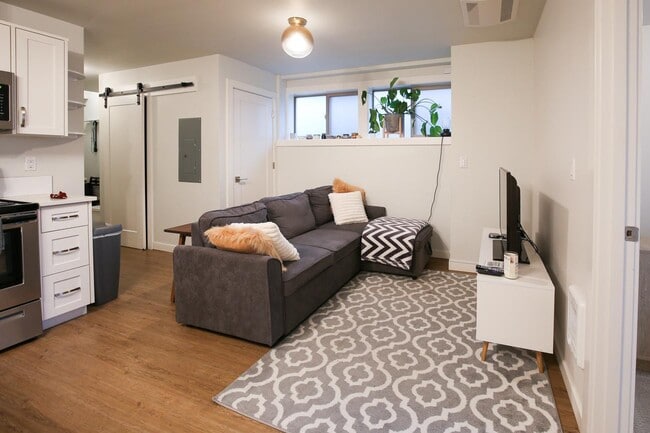 Photo - 2618 SE 51st Ave Apartment