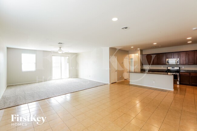 Foto del edificio - 18333 W Onyx Ave