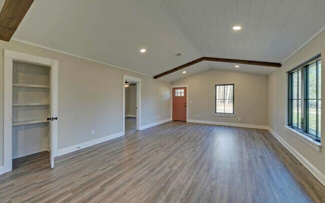Building Photo - 43 Privet Dr