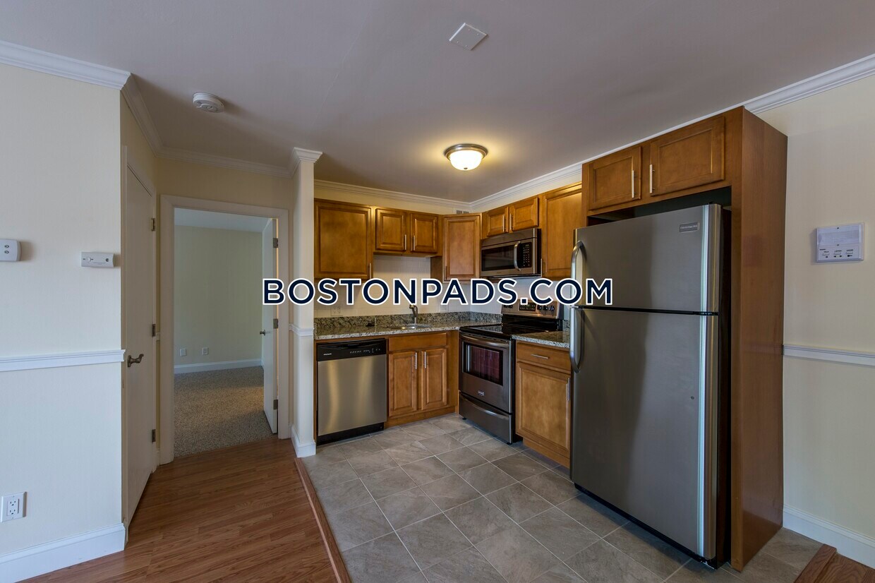 8 Westgate Dr Unit 4T, Woburn, MA 01801 Apartment for Rent in Woburn, MA