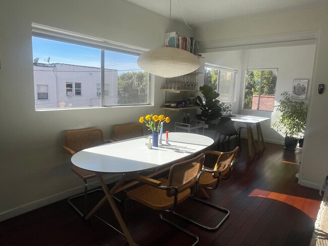 Foto del edificio - 1321 S Mansfield Ave