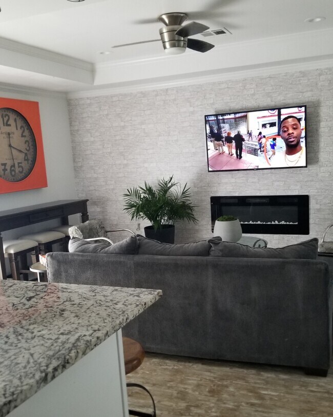 Foto del edificio - 1901 River Oaks Dr