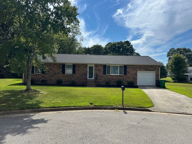 Building Photo - 3908 Devenwood Ave