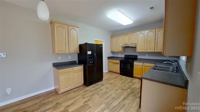 Building Photo - 2325 Savannah Hills Dr