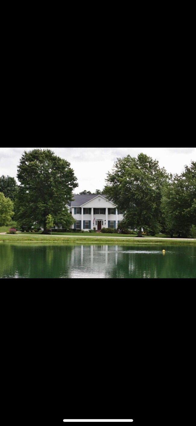 Building Photo - 10673 Bridlepath Ln