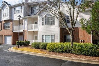 Building Photo - 303 Spring Heights Ln