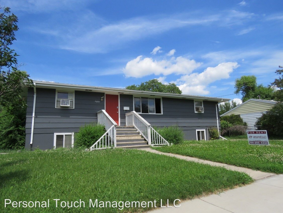 Primary Photo - 6 br, 2 bath House - 2909 10th Ave N