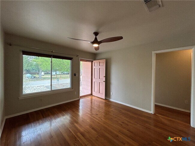 Foto del edificio - 737 N Central Ave
