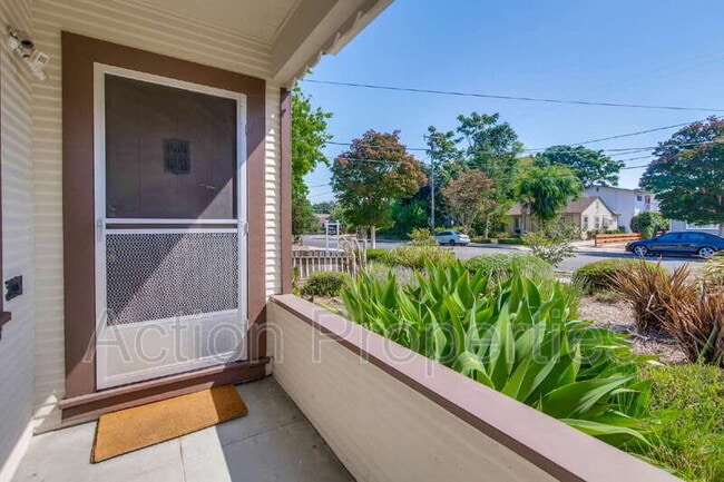 Photo - 171 N Frances St House