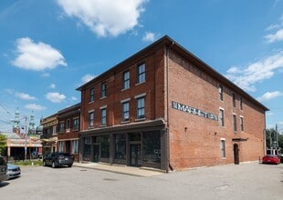 Building Photo - 209-211 W Pike St