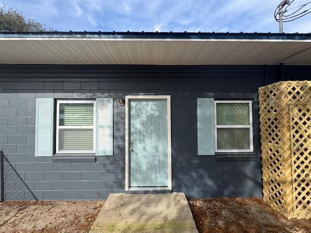 Building Photo - 100 Kazmira Ct