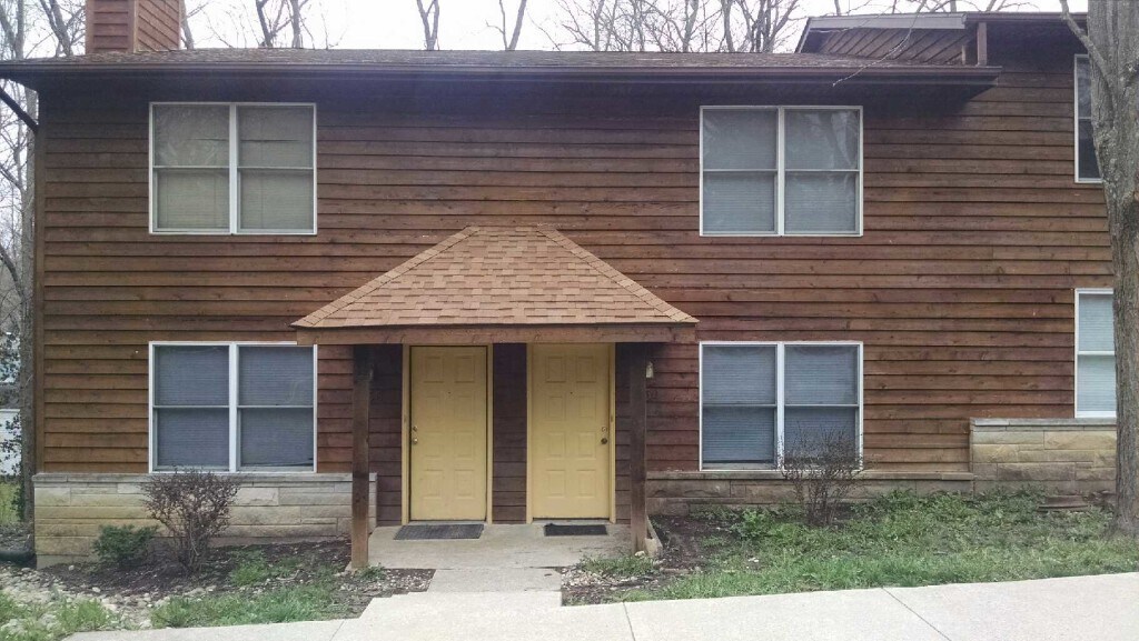 Primary Photo - PRICE REDUCED! 2 Bedroom, 1.5 bath Townhou...