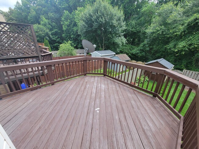 Foto del edificio - 8702 Castlerock Ct